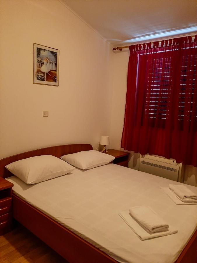 Apartments Cepo Makarska Esterno foto