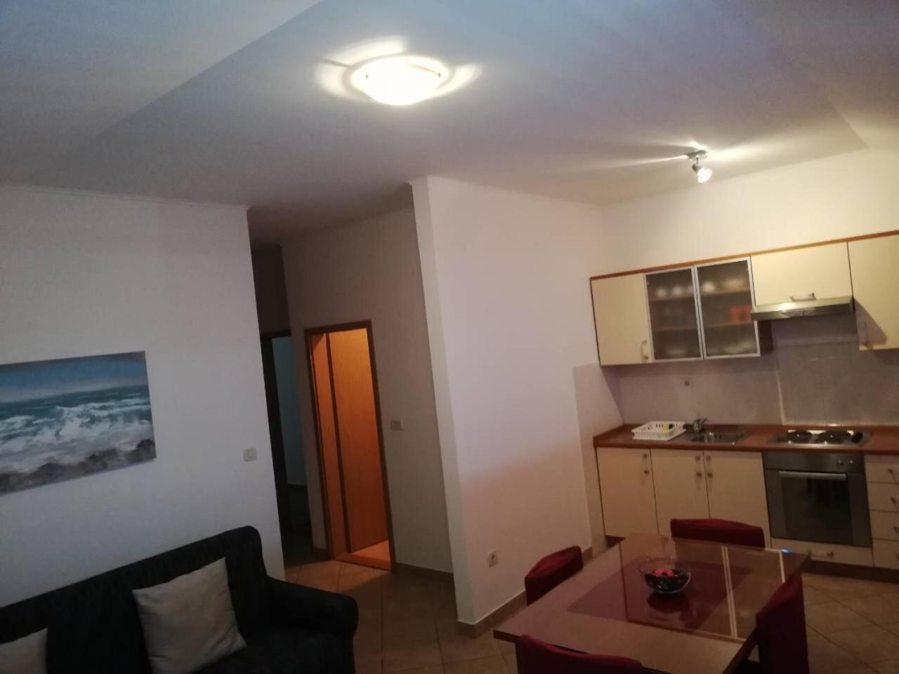 Apartments Cepo Makarska Esterno foto