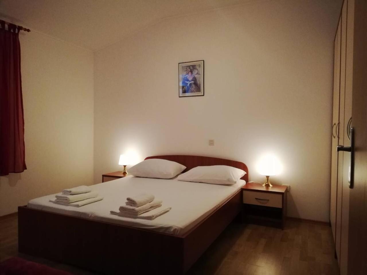 Apartments Cepo Makarska Esterno foto